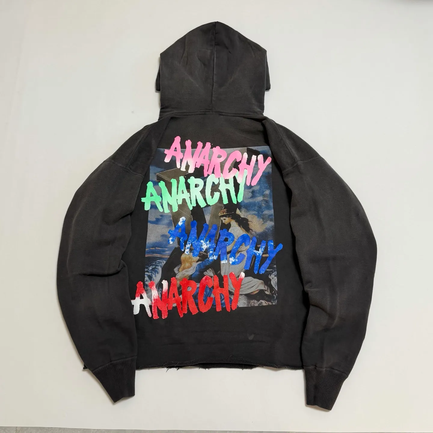 SAINT Mxxxxxx HOODIE/ANARCHY/BLK Mirror reverse SAINT hooded sweatshirt/ANARCHY barrage virgin hoodie S-XL Assute dyeing, heavy washing and water fading, multi-bit wormhole destruction treatment, genuine plate opening and mold opening, the difference is shown in the picture to make the product! Authentic level printing process, correct main mark/wash mark ⚠️Note: This model does not have the little angel mark